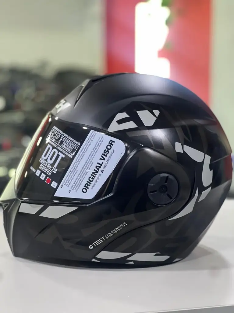 CASCO ABATIBLE ICH 3110 FREAK NEGRO GRIS O MATE L